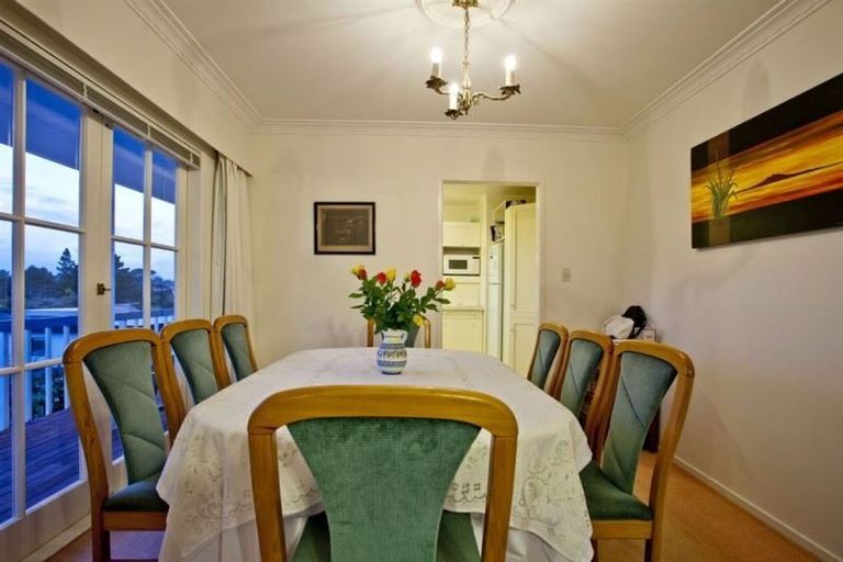 Photo of property in 24 Waitemata Road, Hauraki, Auckland, 0622