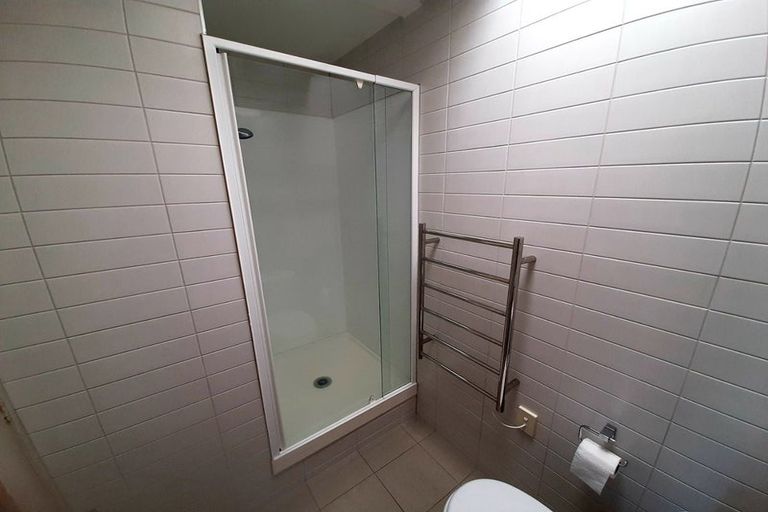 Photo of property in 1/72l Kitchener Road, Milford, Auckland, 0620