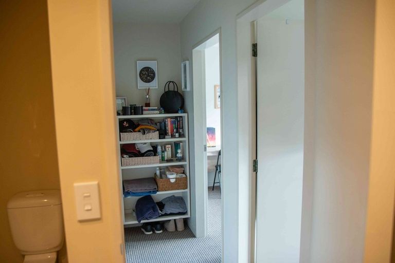 Photo of property in 42 Fairview Crescent, Kelburn, Wellington, 6012