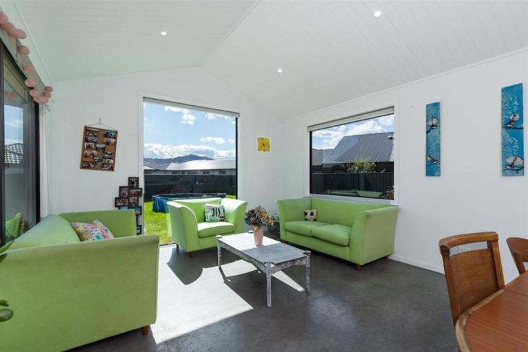 Photo of property in 68 Myles Way, Lower Shotover, Queenstown, 9304