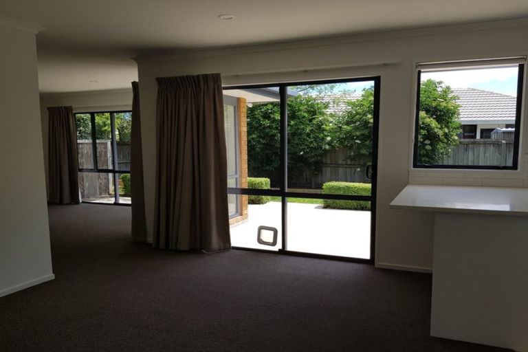 Photo of property in 2/90a Richardson Terrace, Woolston, Christchurch, 8023