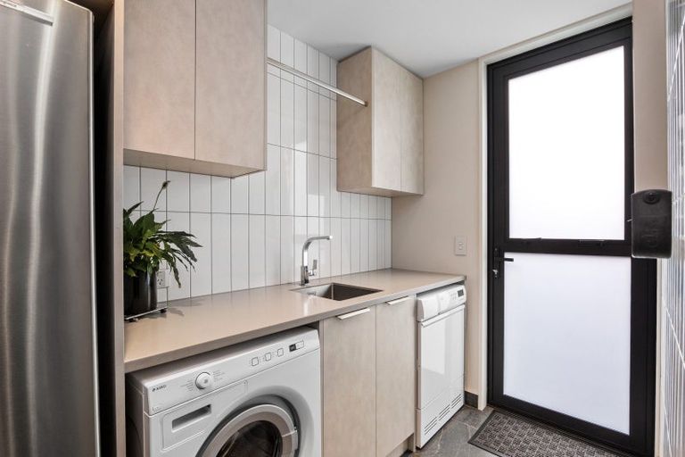 Photo of property in 44d Glandovey Road, Fendalton, Christchurch, 8052