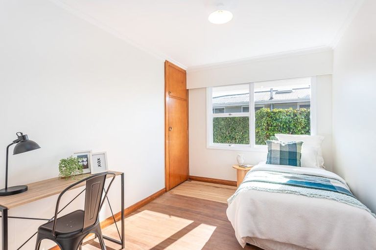 Photo of property in 17 Moyna Avenue, Dallington, Christchurch, 8061