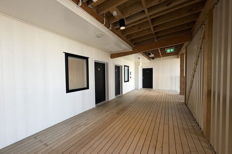 Photo of property in 10/165 Hobsonville Point Road, Hobsonville, Auckland, 0616