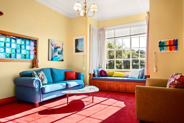 Photo of property in 21 Barrett Street, Westown, New Plymouth, 4310