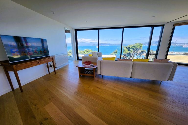 Photo of property in 10 Satchell Way, Kaiwharawhara, Wellington, 6035