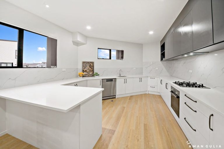 Photo of property in 72 Minhas Road, Papakura, 2110