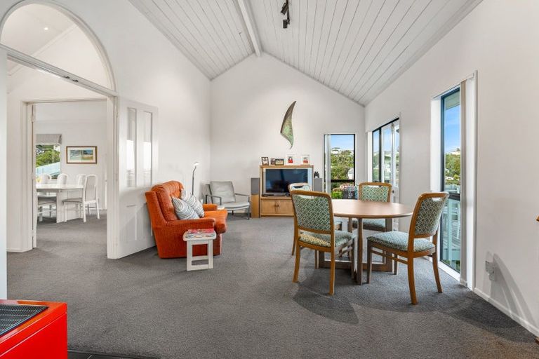 Photo of property in 28 Bellbird Rise, Murrays Bay, Auckland, 0630