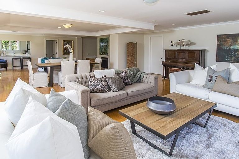 Photo of property in 122 Macleans Road, Bucklands Beach, Auckland, 2014