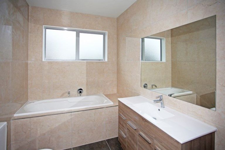 Photo of property in 9 Kato Way, Pukekohe, 2120