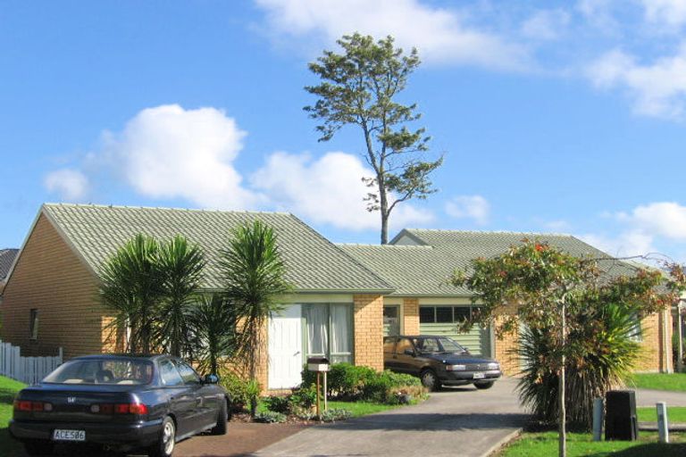 Photo of property in 14/12 Blueridge Close, Sunnyvale, Auckland, 0612