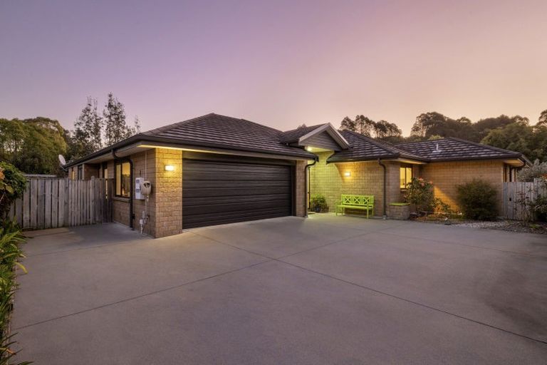 Photo of property in 153 Oteki Park Drive, Welcome Bay, Tauranga, 3112