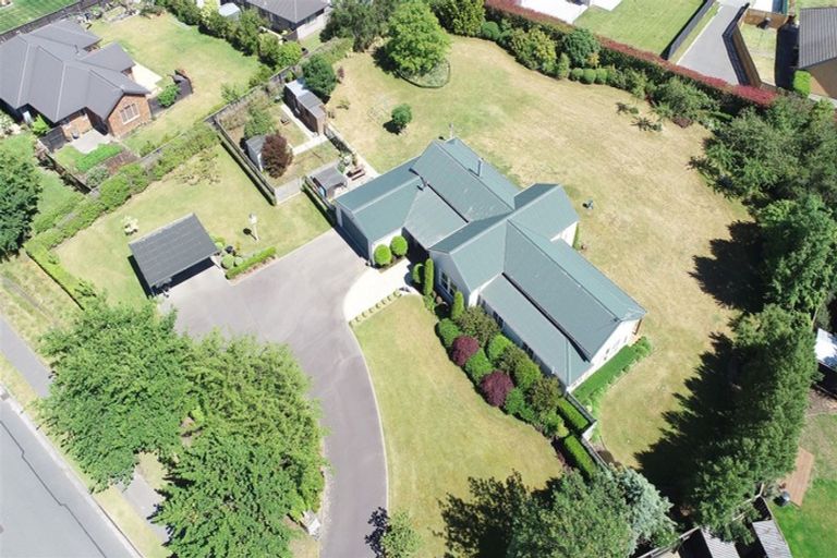 Photo of property in 16 Oak Tree Lane, Rolleston, 7614