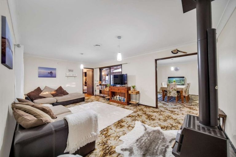 Photo of property in 4 Beaumaris Way, Conifer Grove, Takanini, 2112