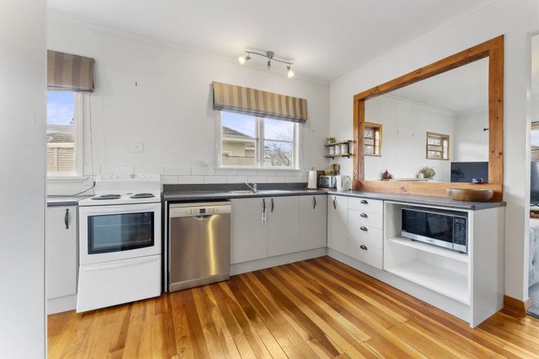 Photo of property in 16 Dudley Street, Levin, 5510