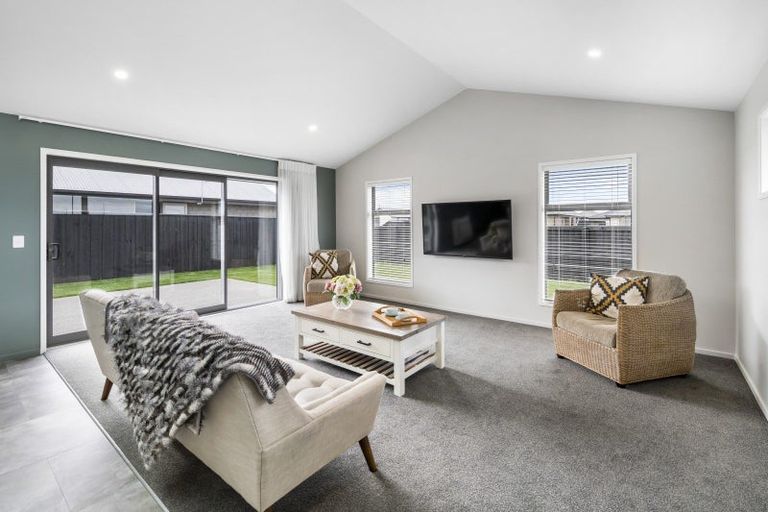 Photo of property in 159 Shillingford Boulevard, Rolleston, 7615