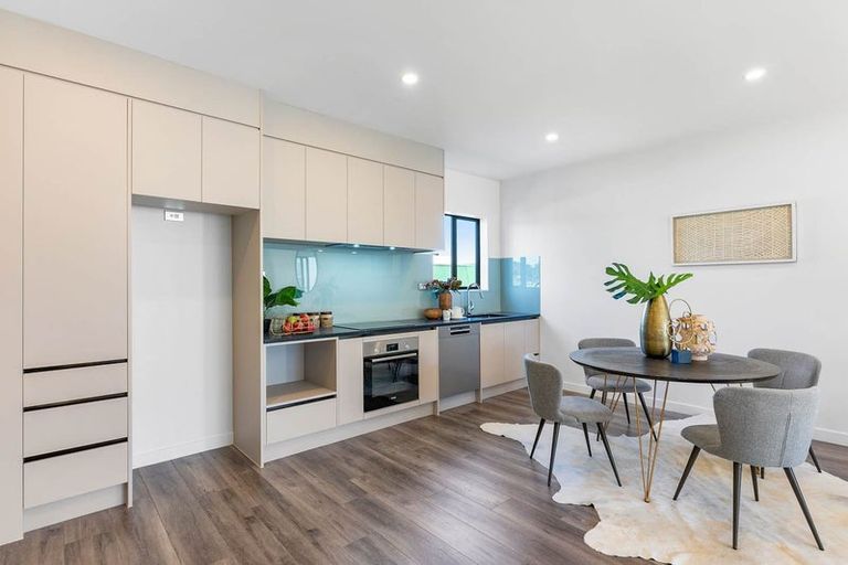 Photo of property in 121b Sycamore Drive, Sunnynook, Auckland, 0620