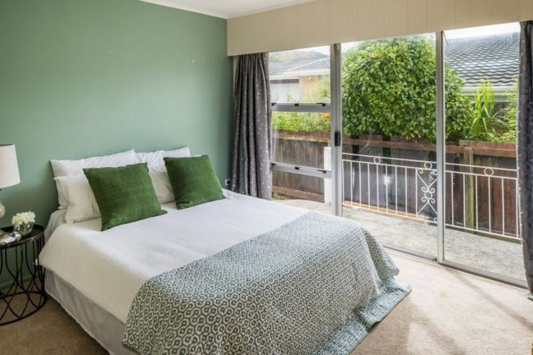 Photo of property in 9 Luckie Street, Tawa, Wellington, 5028