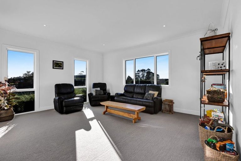 Photo of property in 159 Opunake Road, Stratford, 4391