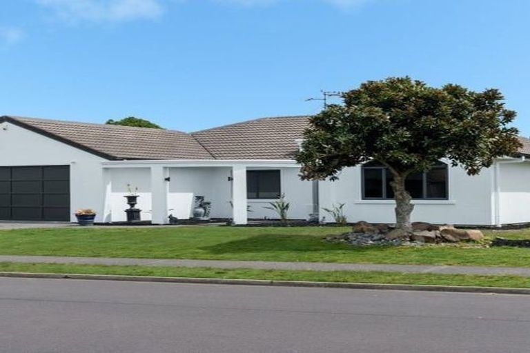 Photo of property in 98 Santa Monica Drive, Papamoa Beach, Papamoa, 3118