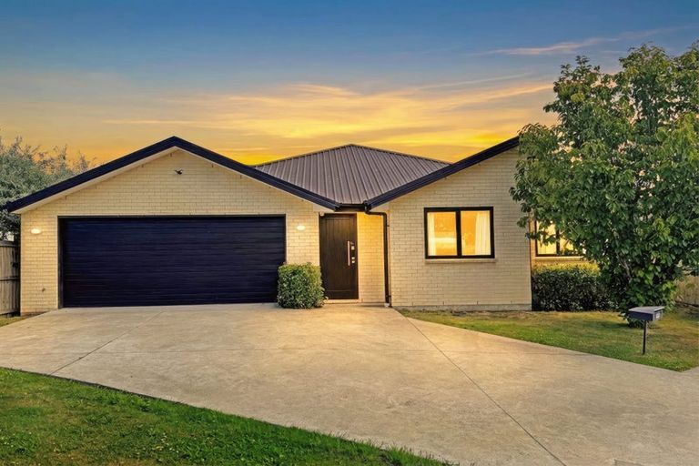 Photo of property in 12 Bate Place, Kaiapoi, 7630