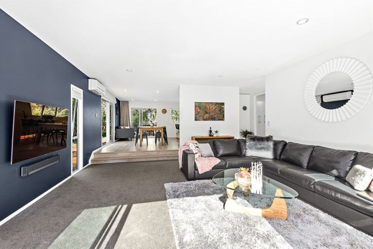 Photo of property in 32 John Downs Drive, Browns Bay, Auckland, 0630