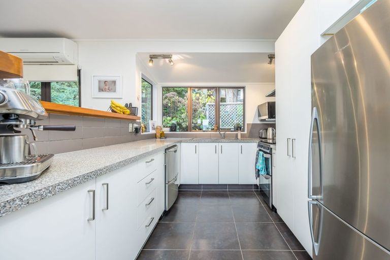 Photo of property in 2/33-35 Teal Crescent, Beach Haven, Auckland, 0626