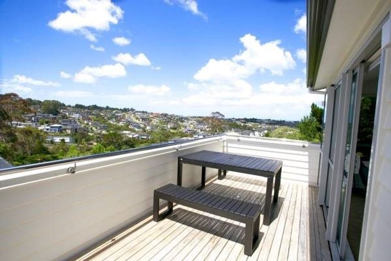 Photo of property in 104 Fairview Avenue, Fairview Heights, Auckland, 0632