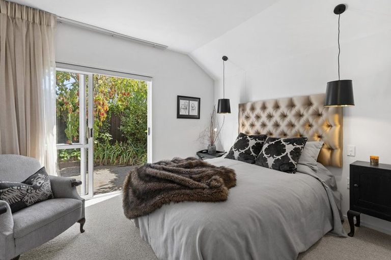 Photo of property in 3/93 Aikmans Road, Merivale, Christchurch, 8014