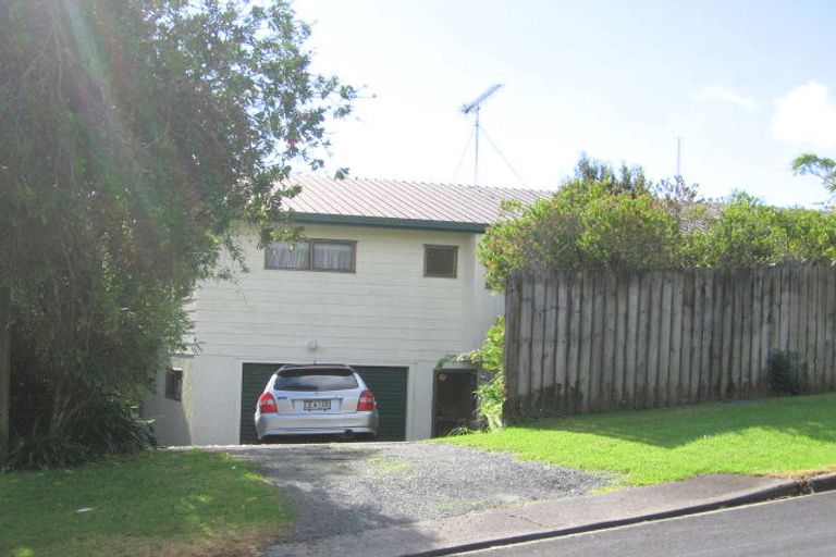 Photo of property in 5 Higham Ferrers Place, Red Beach, 0932