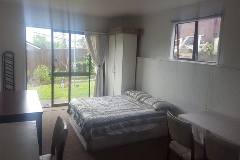 Photo of property in 1/167 Mokoia Road, Birkenhead, Auckland, 0626