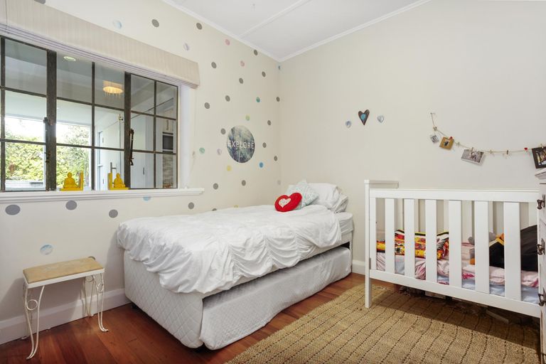 Photo of property in 855 State Highway 16, Waimauku, 0812