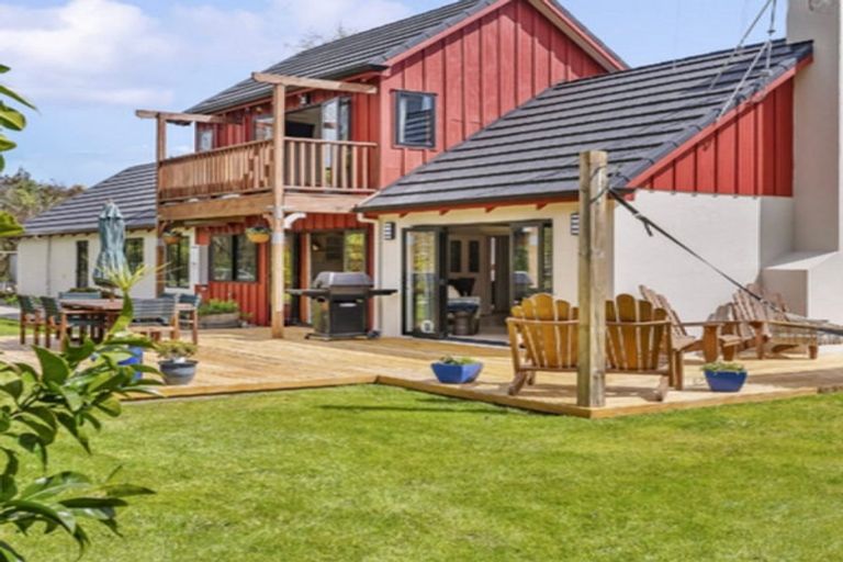 Photo of property in 72 Maui Pomare Road, Nikau Valley, Paraparaumu, 5032