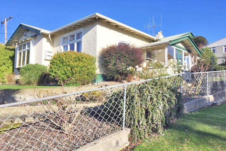 Photo of property in 30 Wharfe Street, South Hill, Oamaru, 9400