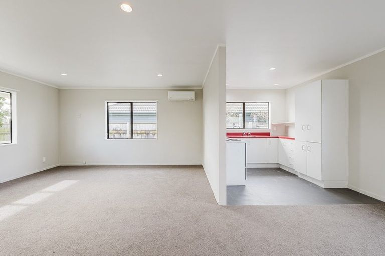 Photo of property in 42a Mcleavey Drive, Kelvin Grove, Palmerston North, 4414