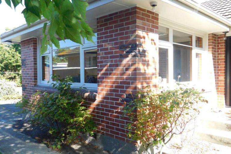 Photo of property in 16 Torquay Place, Bryndwr, Christchurch, 8053