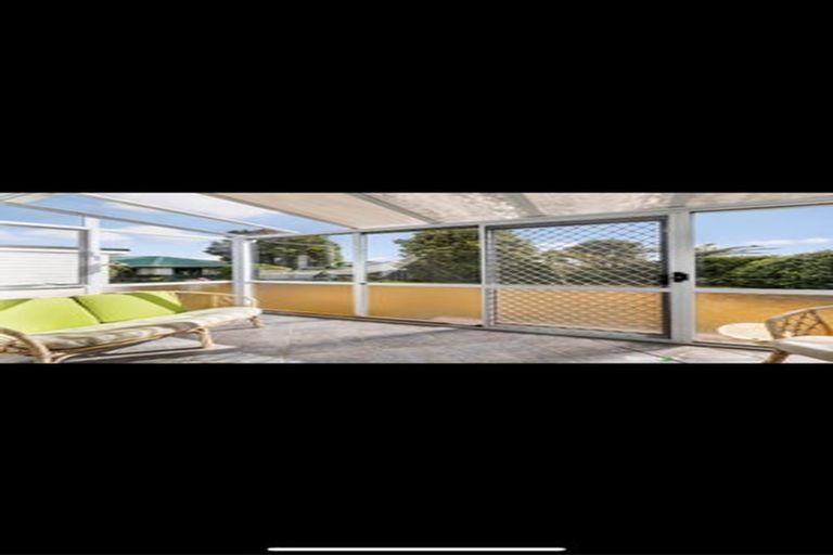 Photo of property in 6 Arima Place, Grenada Village, Wellington, 6037