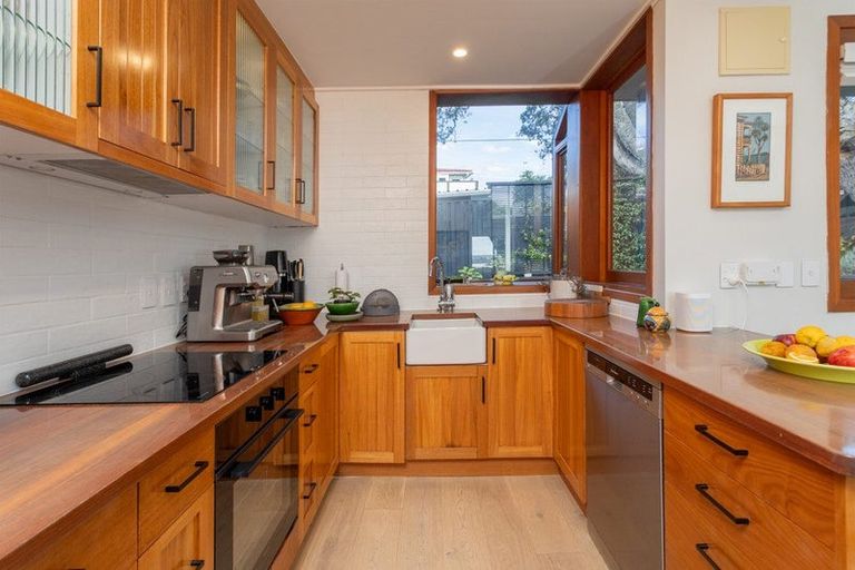 Photo of property in 1/7a Seaside Avenue, Waterview, Auckland, 1026