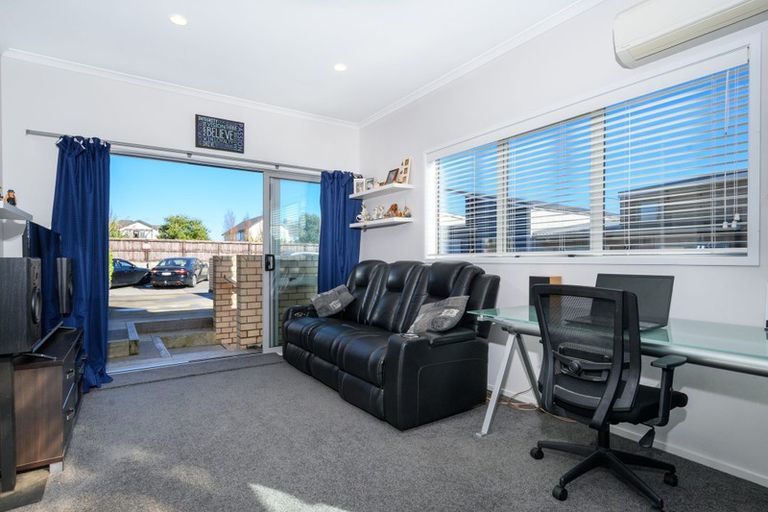 Photo of property in 24 Station Street, Hobsonville, Auckland, 0616