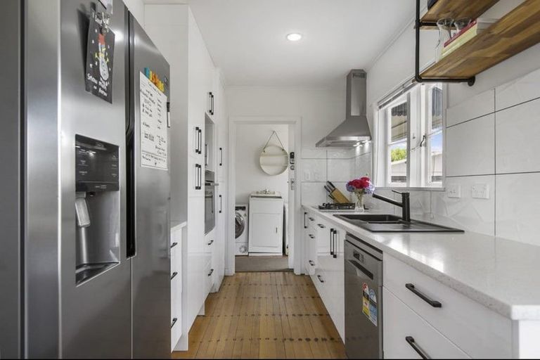 Photo of property in 34 Kelvin Road, Papakura, 2110