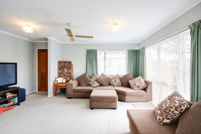 Photo of property in 1/2 Spriggs Crescent, Greenmeadows, Napier, 4112