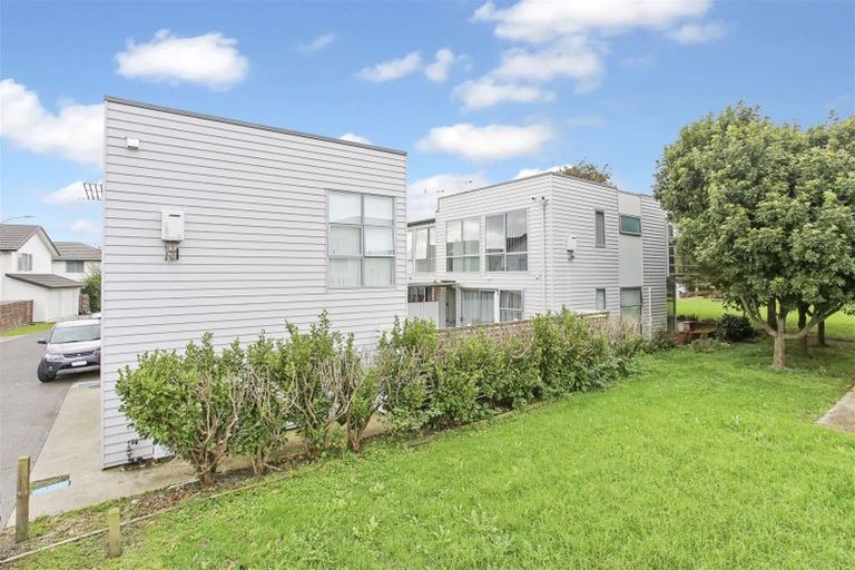 Photo of property in 30 Kauri Drive, Takanini, 2112