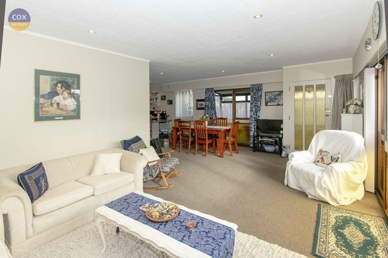 Photo of property in 6/512 Heretaunga Street East, Hastings, 4122