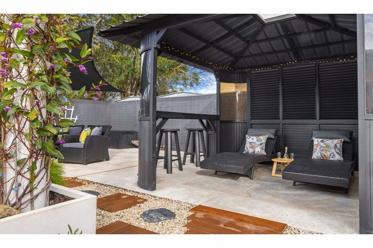 Photo of property in 18 Digby Place, Bromley, Christchurch, 8062