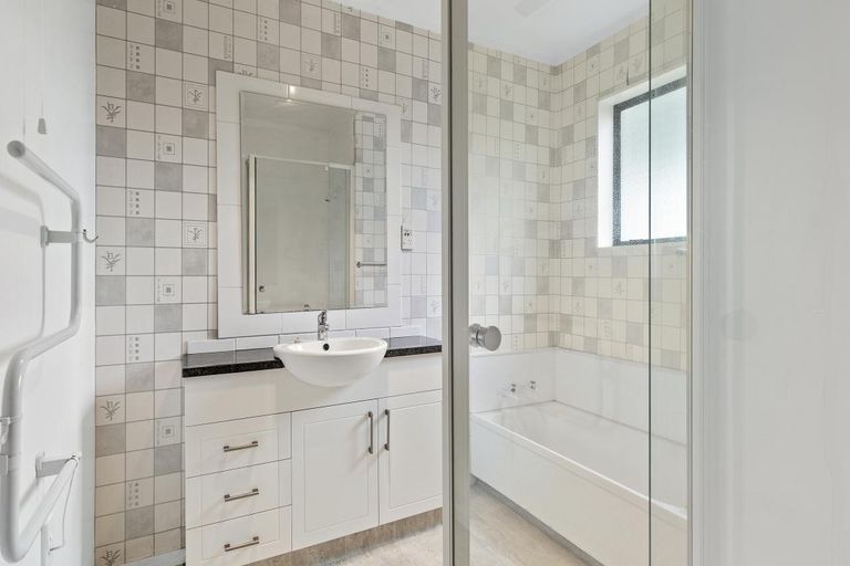 Photo of property in 2/428 Thames Street, Morrinsville, 3300