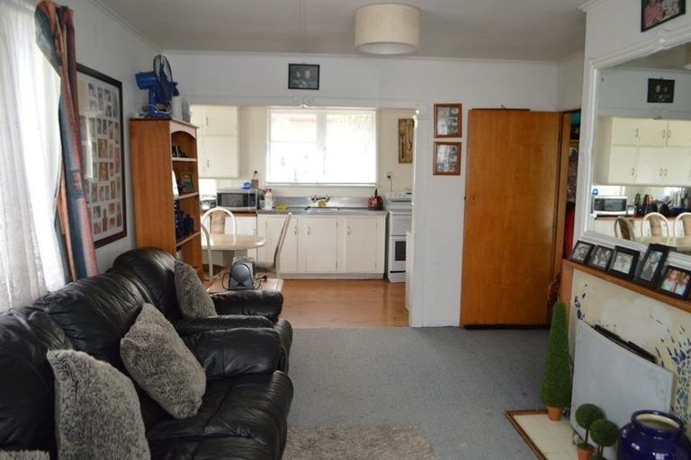 Photo of property in 27 Natone Street, Waitangirua, Porirua, 5024
