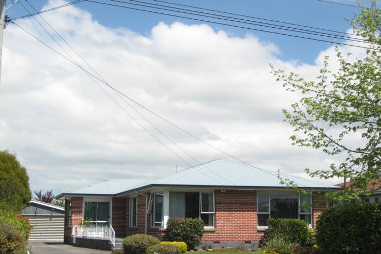 Photo of property in 32 Dunedin Street, Redwood, Christchurch, 8051