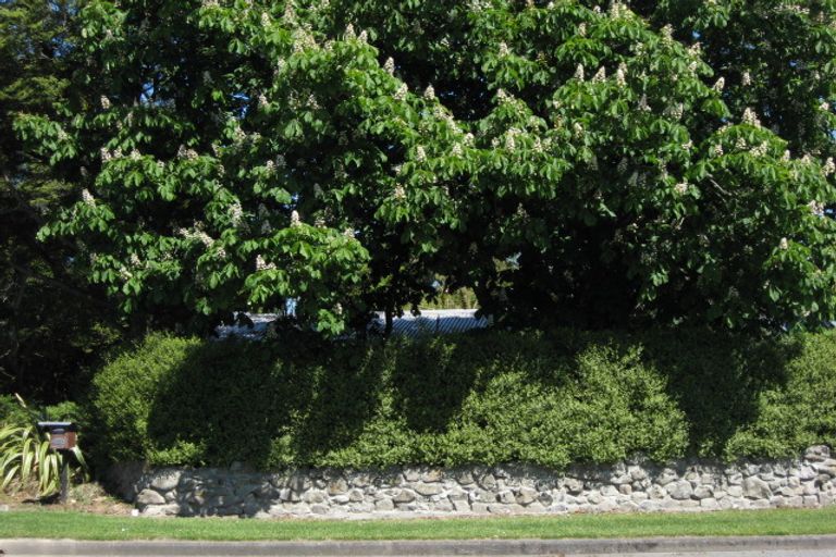 Photo of property in 233 West Belt, Rangiora, 7400