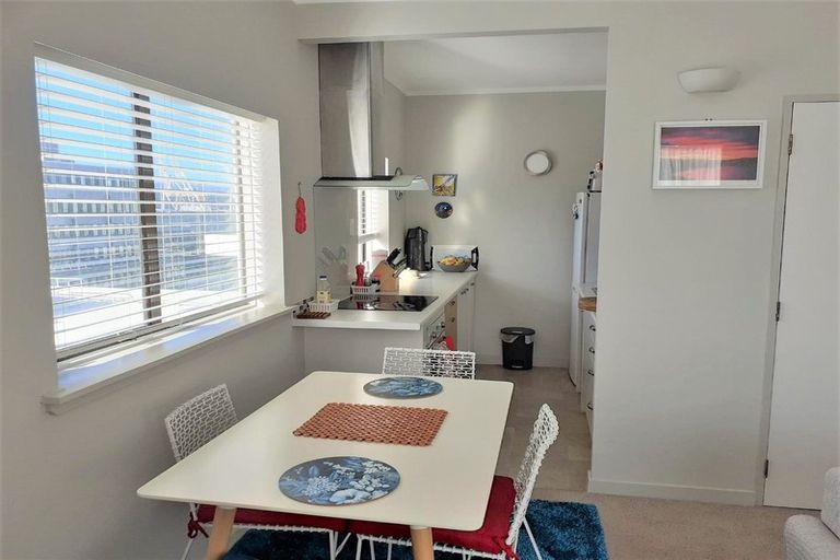 Photo of property in Hobson Court Flats, 54/70 Hobson Street, Thorndon, Wellington, 6011