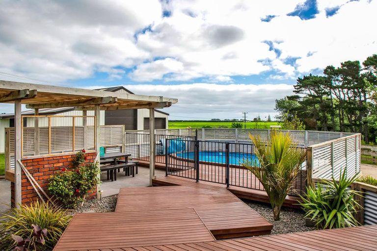 Photo of property in 1288 Normanby Road, Manaia, Hawera, 4678